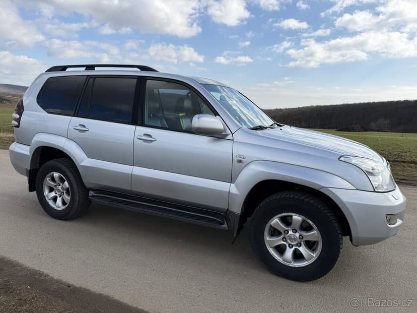 Toyota Land Cruiser 120 3.0 D-4D 122kw 7 míst