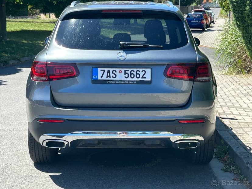 Mercedes-Benz GLC 300 195kw 4MATIC 9g r.v. 2019 ČR 1maj DPH