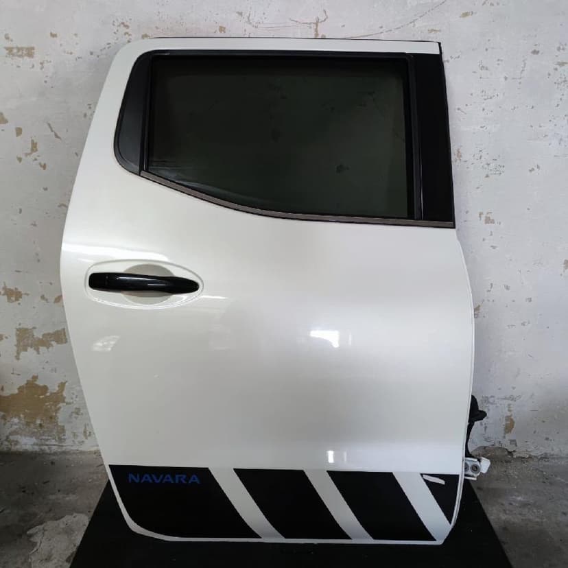 Dveře,zrcátko aj. díly Nissan Navara D23 Renault Alaskan