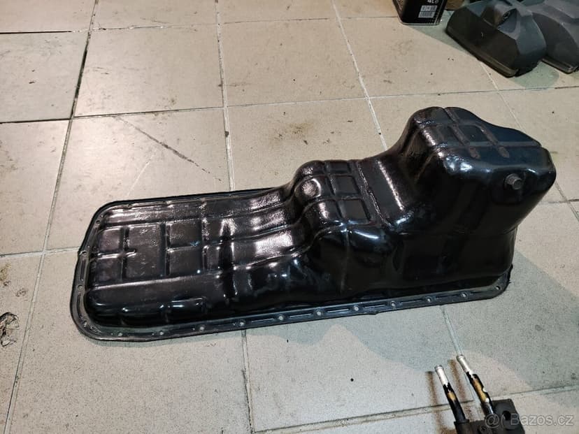 Olejová vana RD28T Nissan Patrol