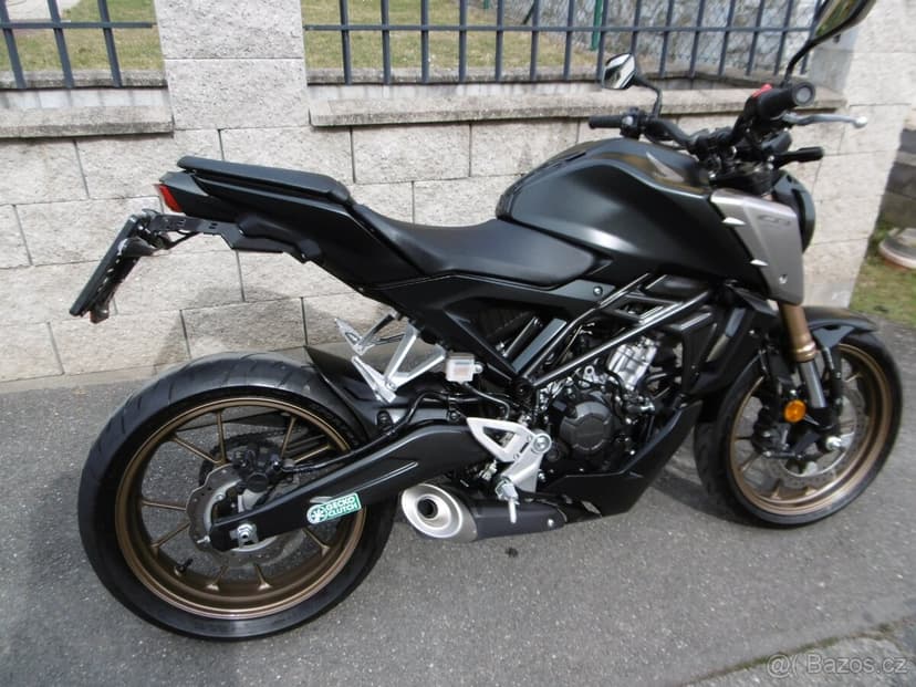 Honda cb 125r  rv. 2021 - nový model - 10670km