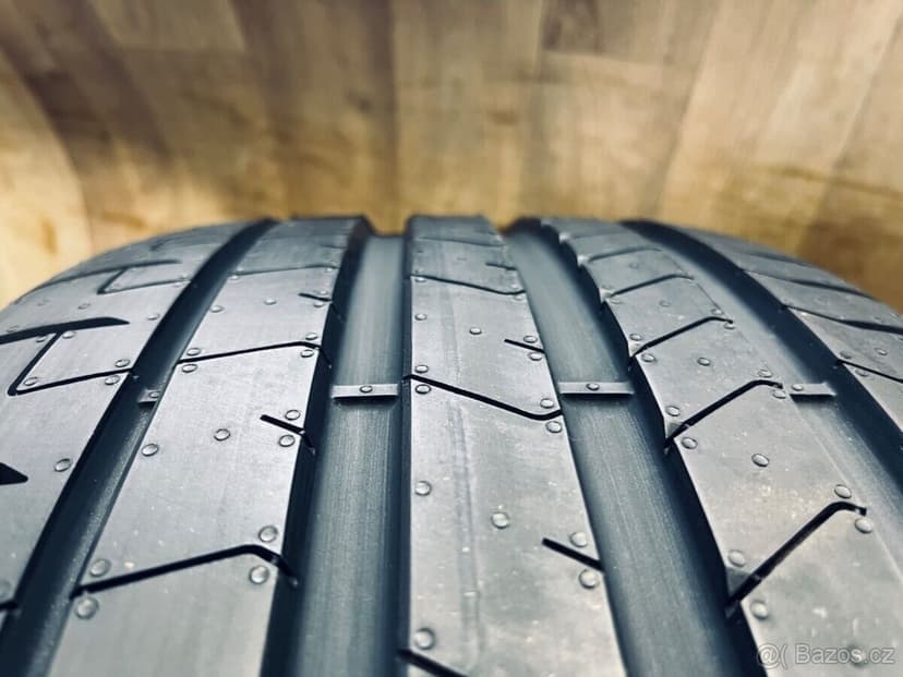 TOP letní kola Range Rover Velar R21 originál