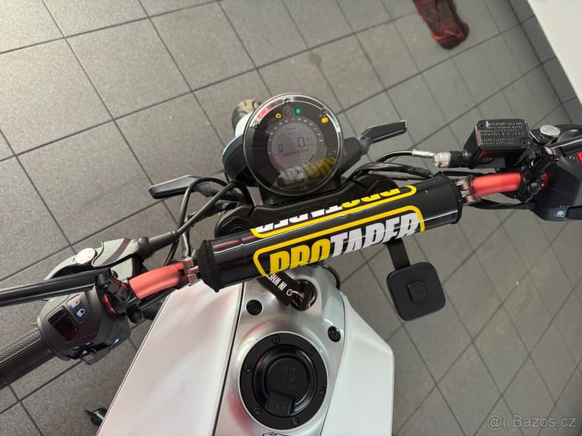 Husqvarna Svartpilen 125 / Body Kit Vitpilen 401