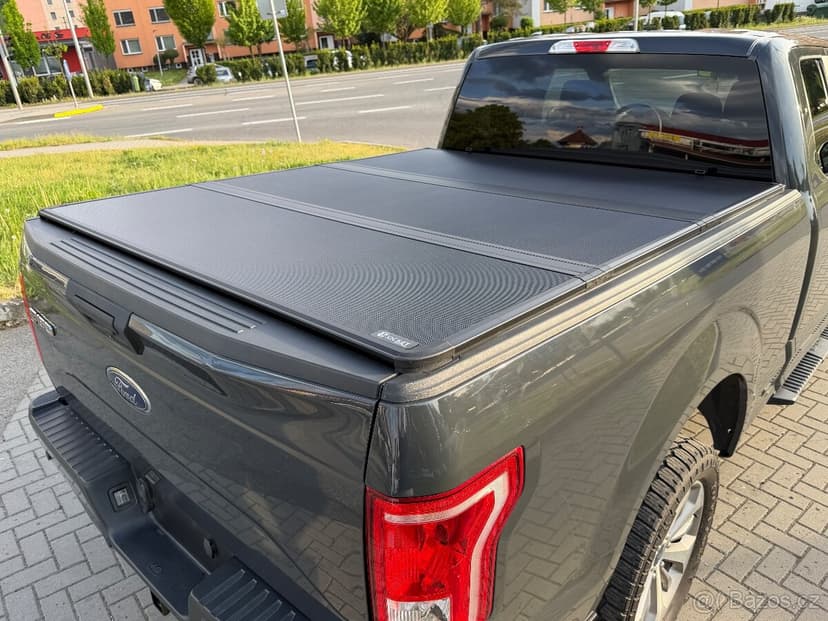 Ford F-150 5.0 V8—4x4—2017—korba 2m—