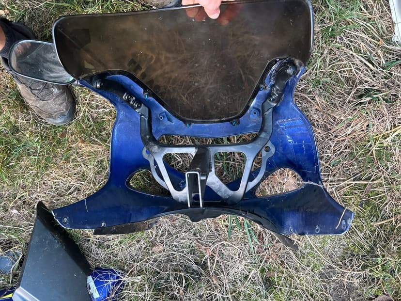 Svetlo maska leseni plexi na Suzuki Gsxr 1000 01-02 750 600