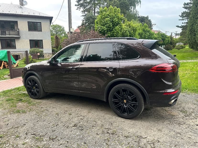 Porsche Cayenne 3.0, V6.