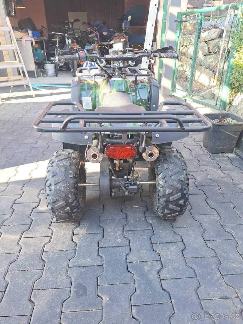 Dětská čtyřkolka