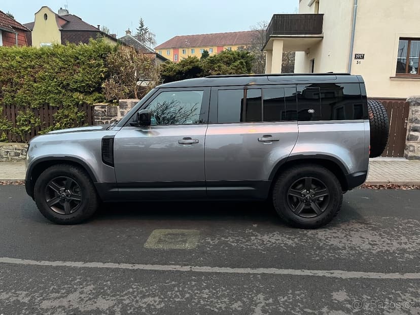 Land Rover Defender 110 SE D250 AT MY23