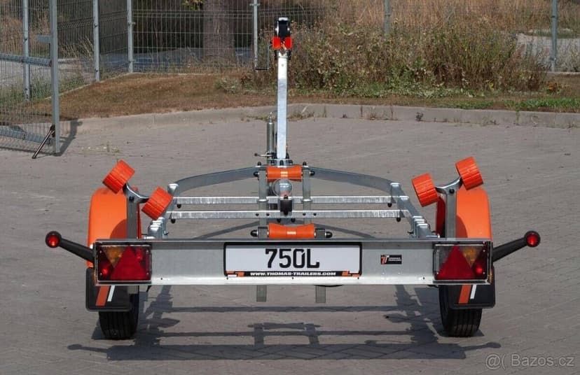 Přívěs na loď Thomas 750L 750kg