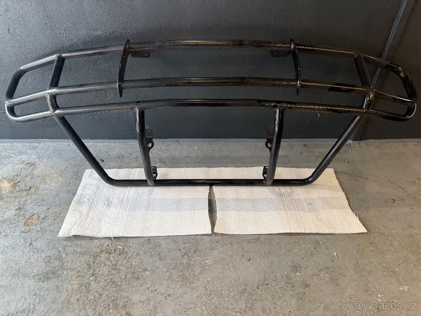 Hummer H2 rám přední