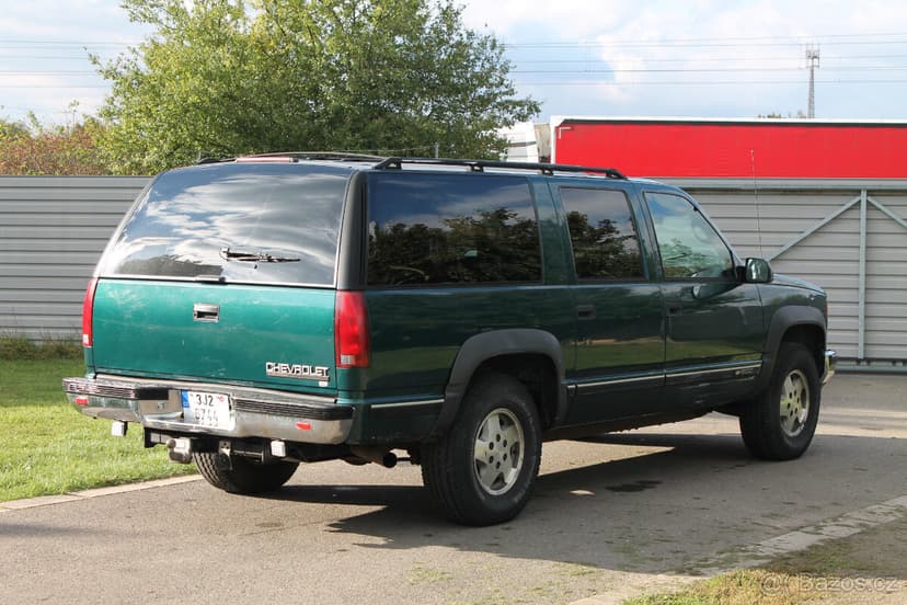 1995 Chevrolet Suburban 4WD 5.7 V8