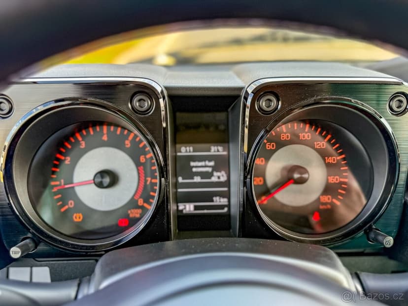 Suzuki Jimny LONG - 5 dveří, motor 1.5L, pohon 4x4