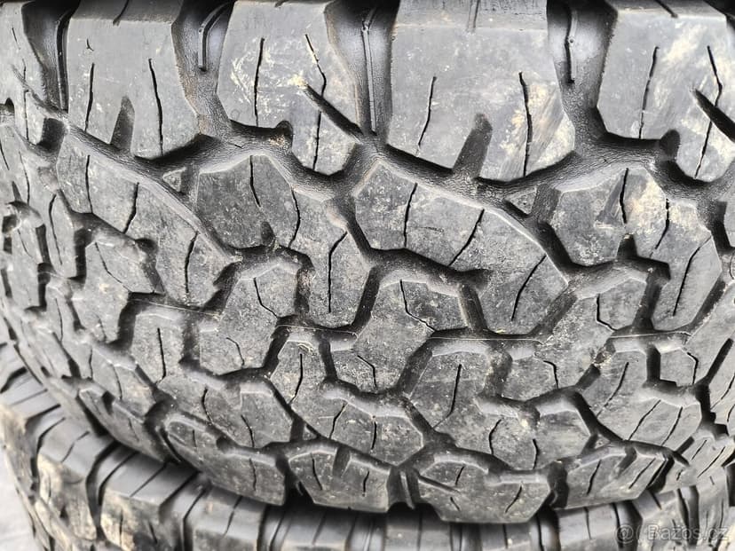 5ks PNEU BFGOODRICH ALL-TERRAIN T/A KO2 265/70 R17