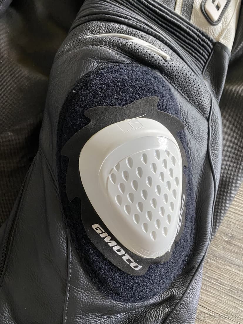 Prodej téměř nová kombinéza BMW S1000RR