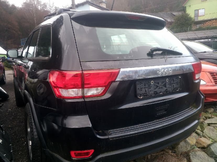 Jeep grand cherokee WK2 3.0 crd// NÁHRADNÍ DÍLY