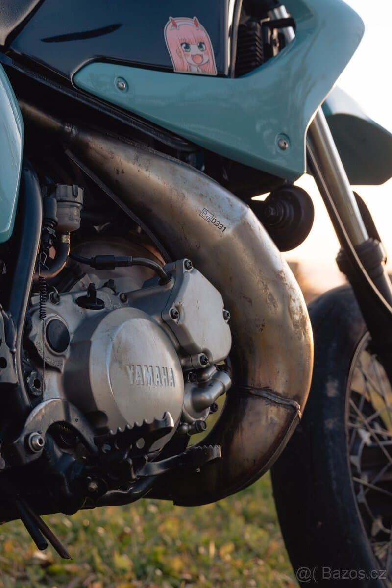 Yamaha DT125X – tyrkysová bestie, otevřená na 18 kW