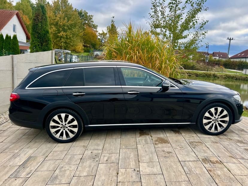 Mercedes-Benz E220d 4MATIC All-Terrain – 360-DPH-ČR