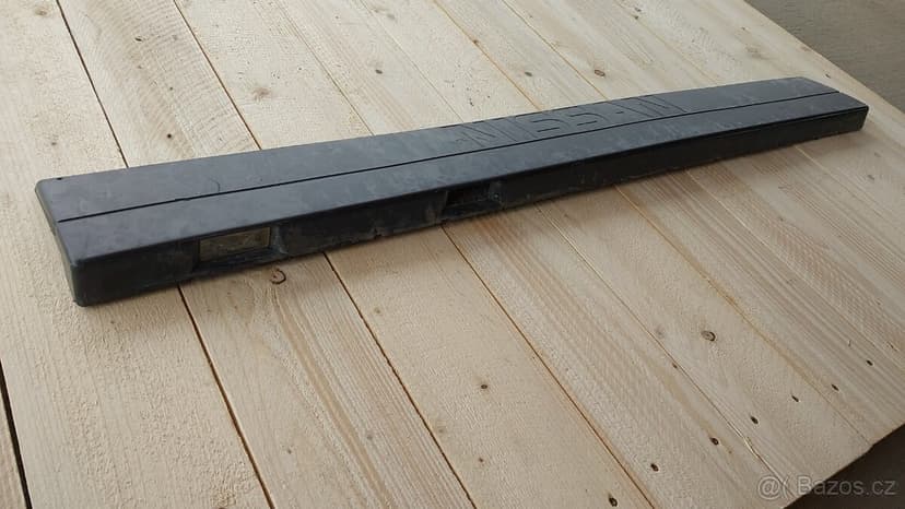 Nissan Patrol – Lišta dveří kufru