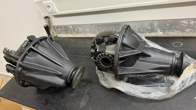 Diferenciáli na HZJ 79 Land Cruiser