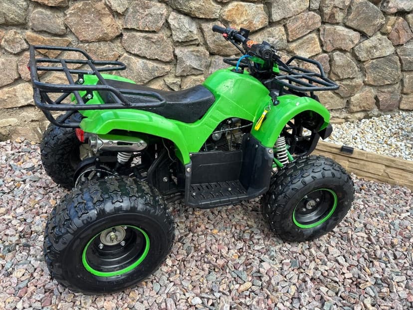 Prodám dětskou čtyřkolku 125 cm poloautomat