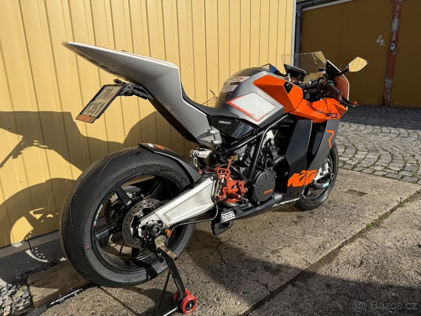 KTM 1190 RC8 2011