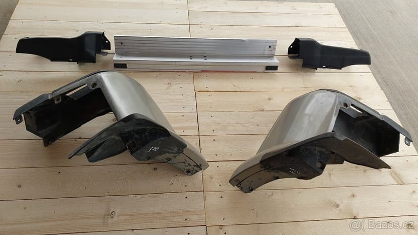 Nissan Patrol Y61 -  Nárazník zadní Wagoon