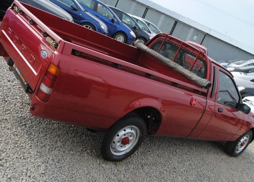 Ford Sierra 1,8 P100 SBĚRATELSKÝ KUS nafta 55 kw