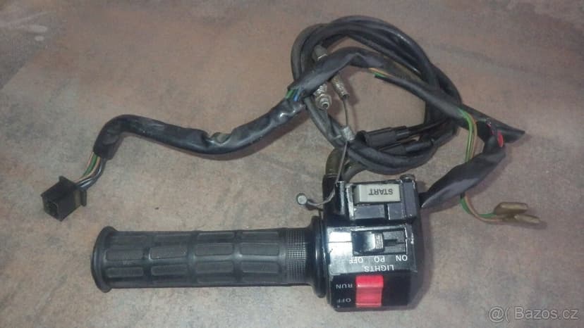 Přepínače na Yamaha FZR 600 3HE