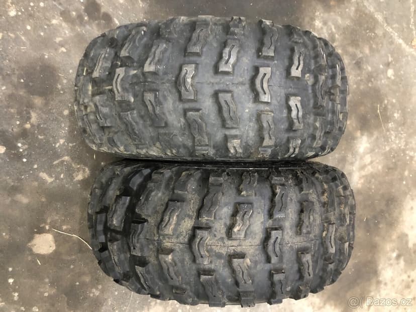 pneu s rafky 22x10-10 4x110  2ks