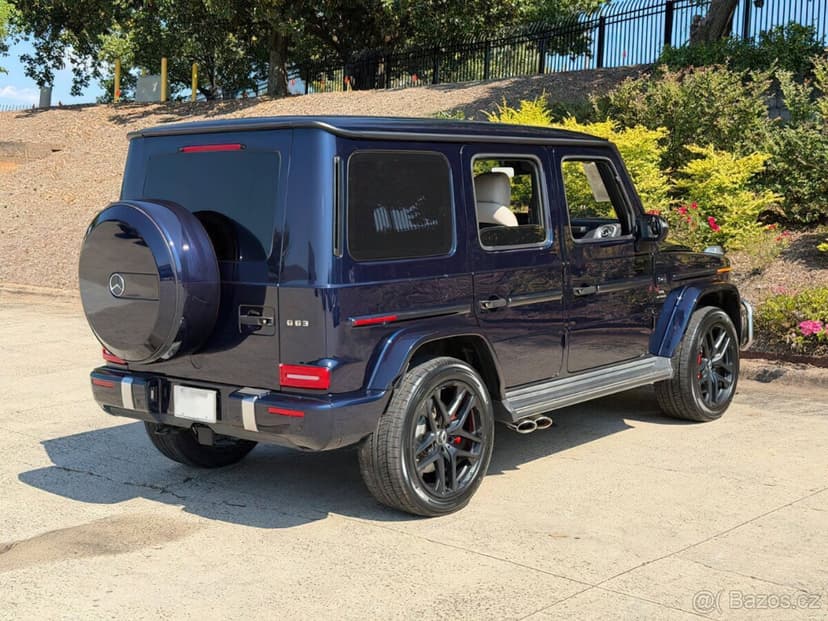 Mercedes-Benz G-Class AMG G 63 4.0L V8 (2022)