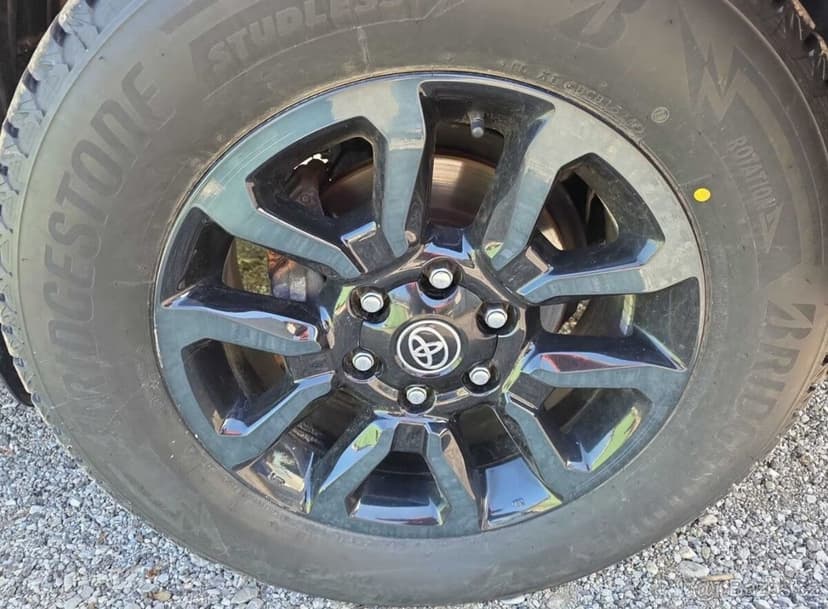 Toyota Hilux 2.8 D-4D Double Cab Invincible 150kw