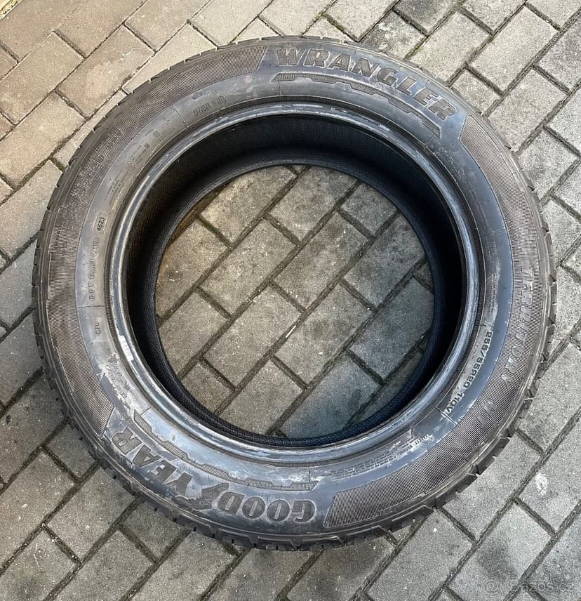 Nové pneu / SUV Good Year / Ford / Amarok 255/55 r20