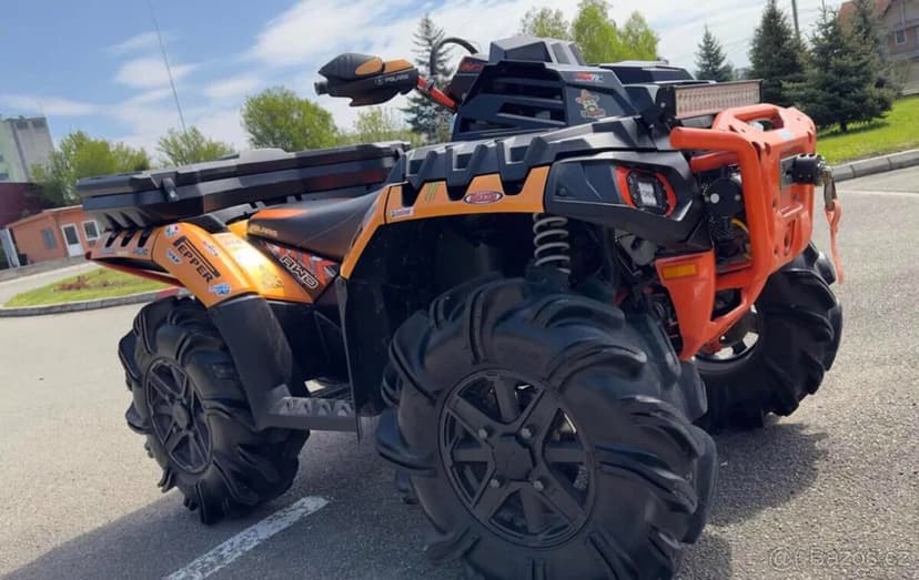 Čtyřkolky Polaris SportsMan High-Lifter 100cp