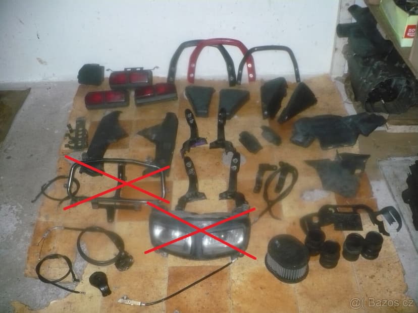 Yamaha FZS 600 Fazer r. 98-02-díly ze dvou motorek