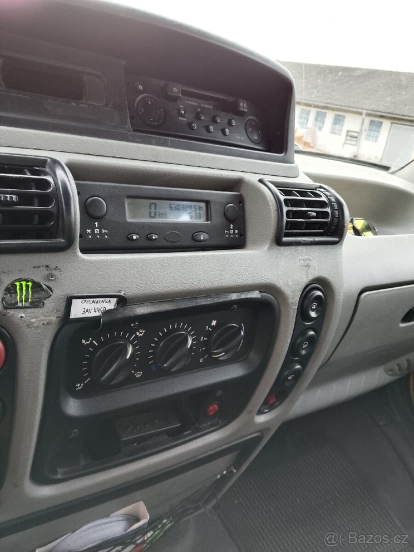 Renault mascott odtahový speciál