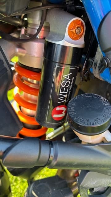 BMW R 1200 GS RALLY, r.v. 18, tlumiče wilbers, akrap