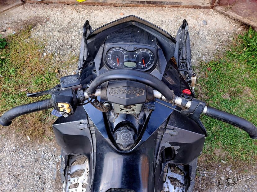 Ski doo summit R 800