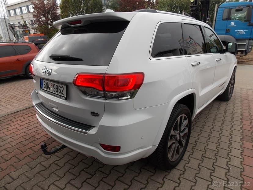 Jeep Grand Cherokee Overland 3,0 V6 CRD, původ ČR, DPH