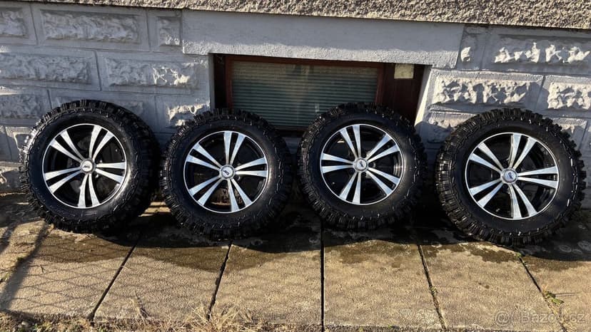 Offroad pneu 215/65 r16 a alu disky 7x16 5x112