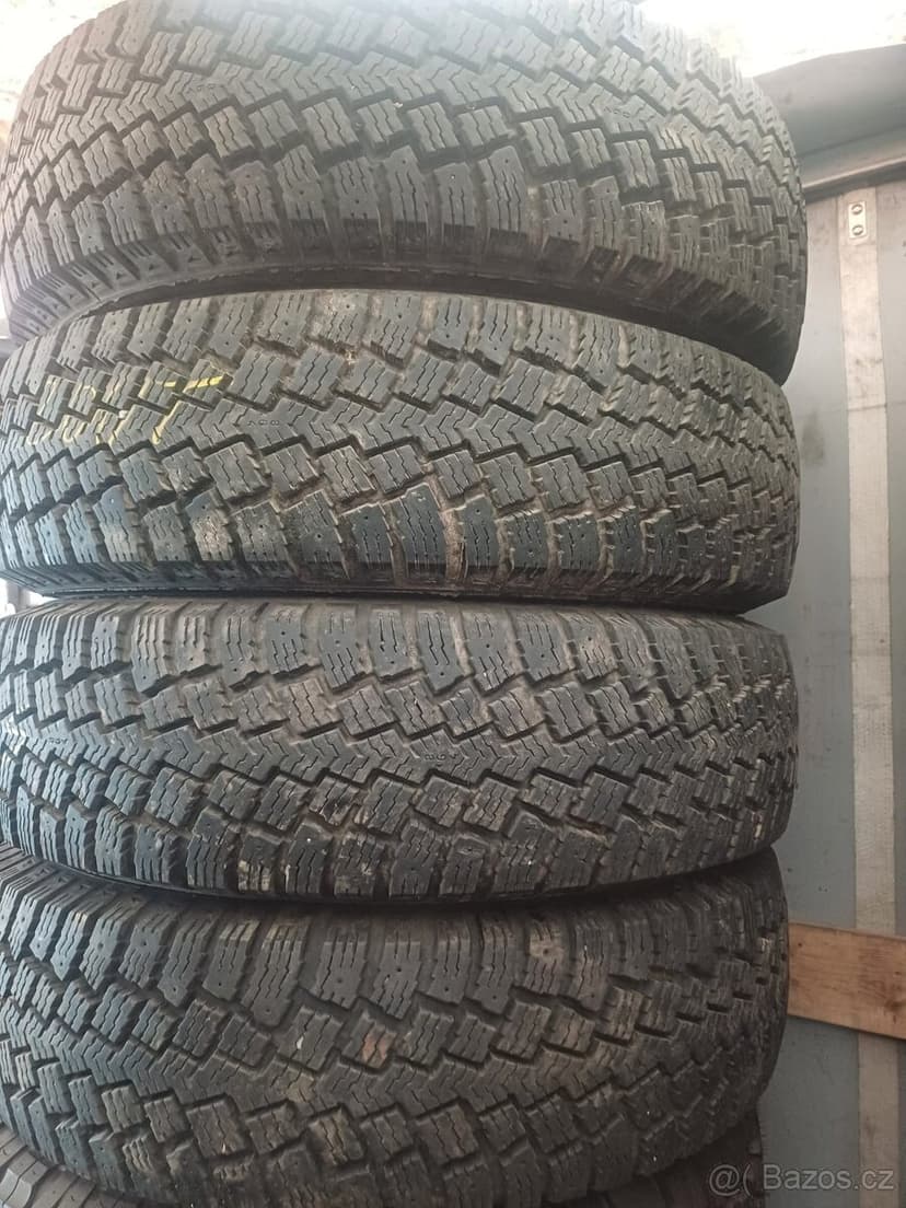 Zimní pneu, Nokian Hakkapelita, 235/85 R16