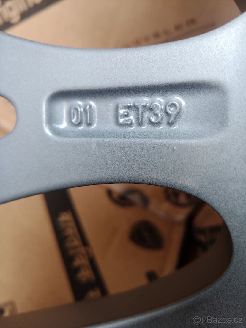 Nové alu disky orig. Jeep Cherokee 5x110 r17