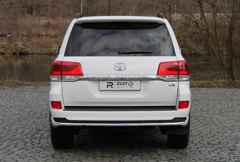Toyota Land Cruiser 200 4.5 D4-D V8 183kW / 73.800km / 2020
