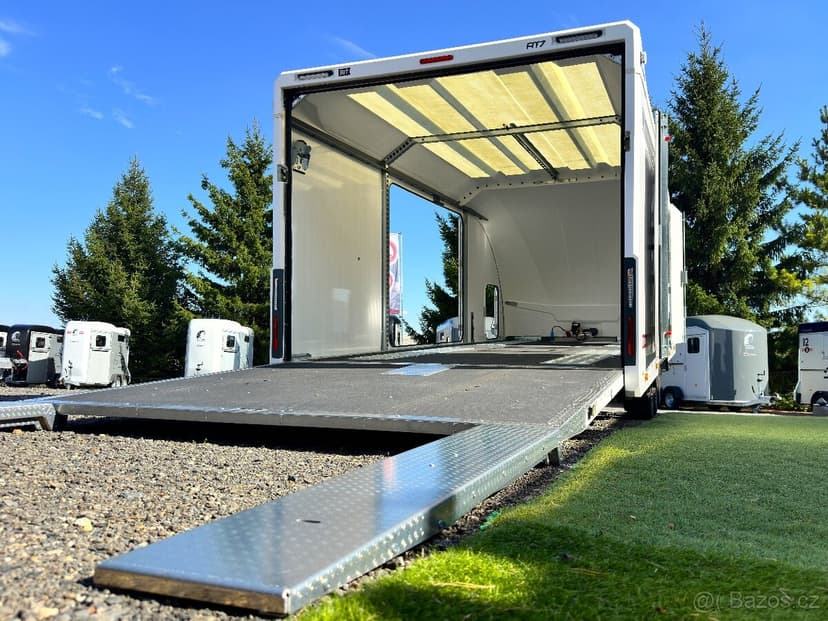 Autopřepravník Brian James Race Transporter 7