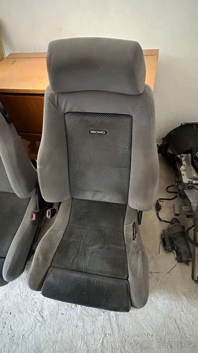 Recaro sedáky Sierra Cosworth