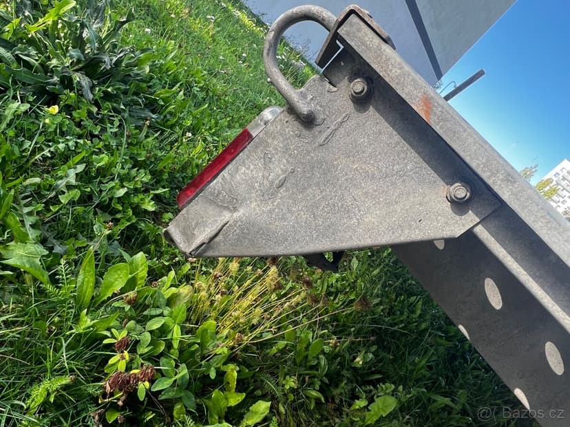 Autopřepravnik Pongratz L-at470