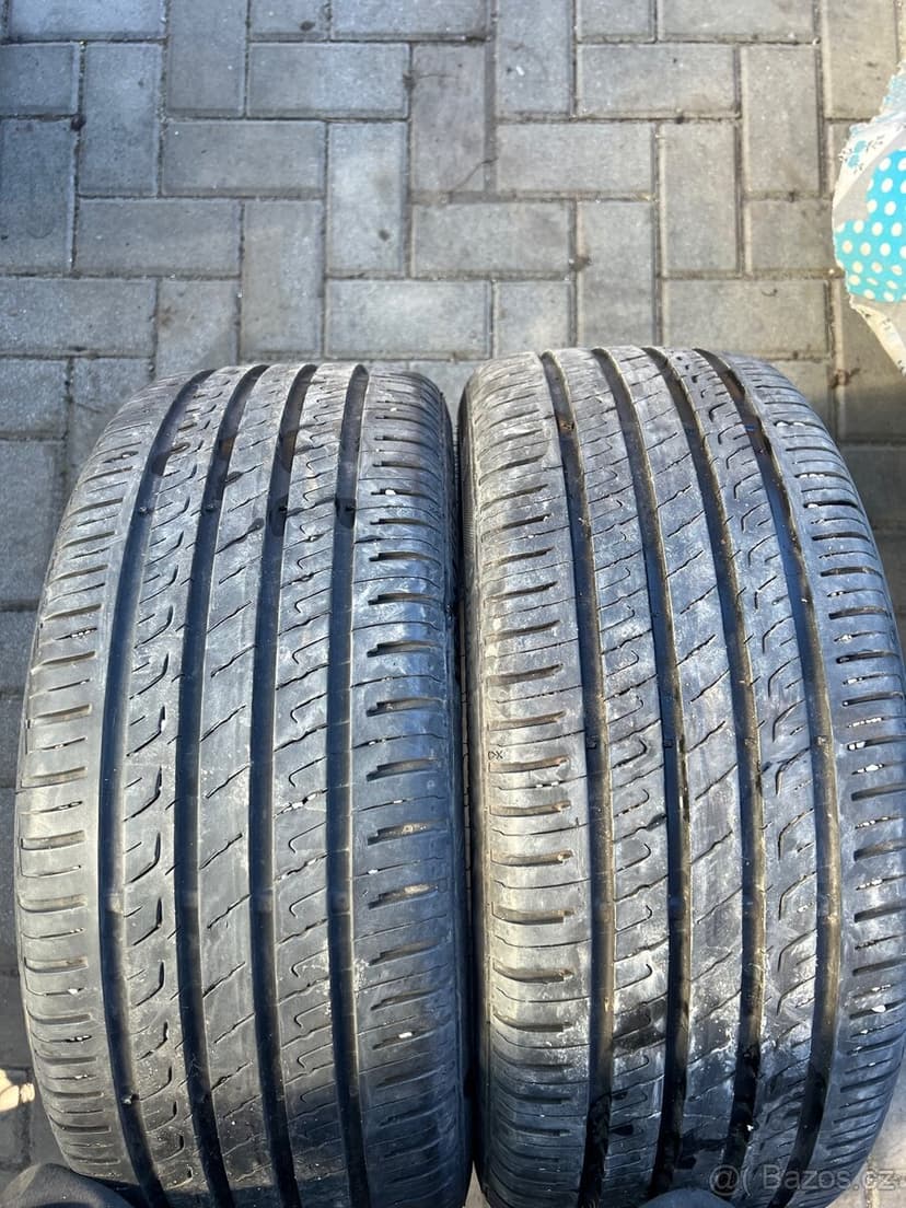 215/45/17 (letní pneu )