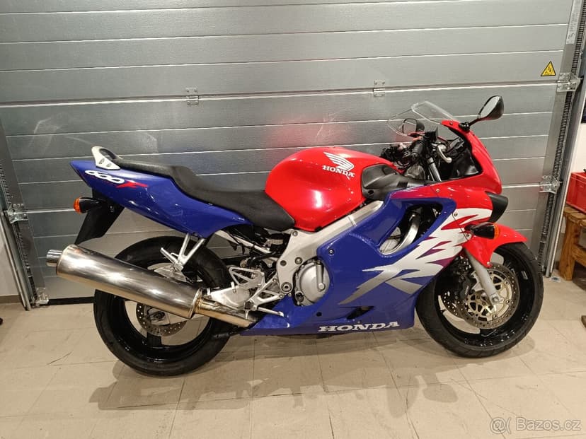 Honda CBR 600F naj. pouze 13800km