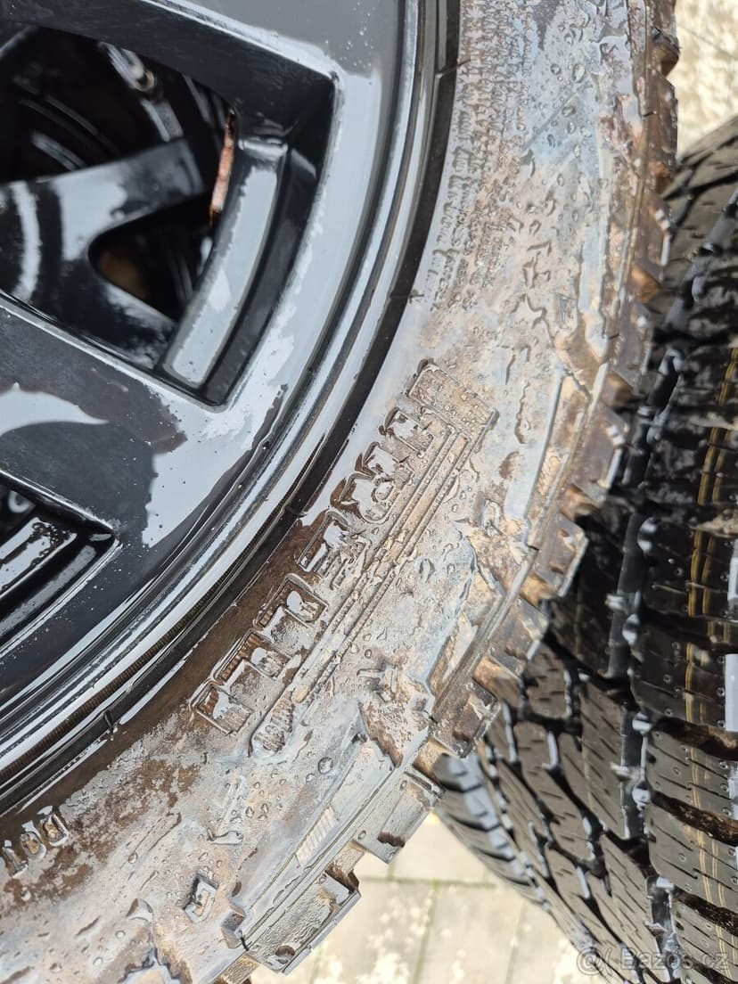 Sada 6ks kol z Land Rover Discovery 4, 255/55 R19, AT pneu