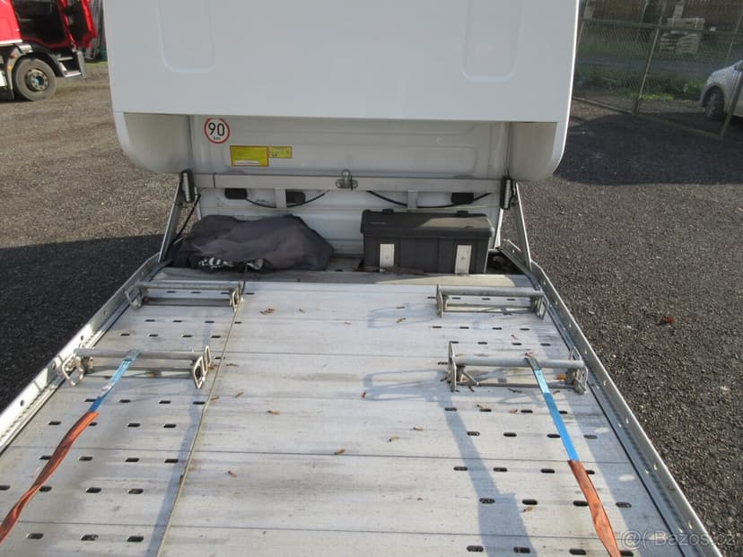 Iveco 70C18 Jegger + vlek Juzjade R3