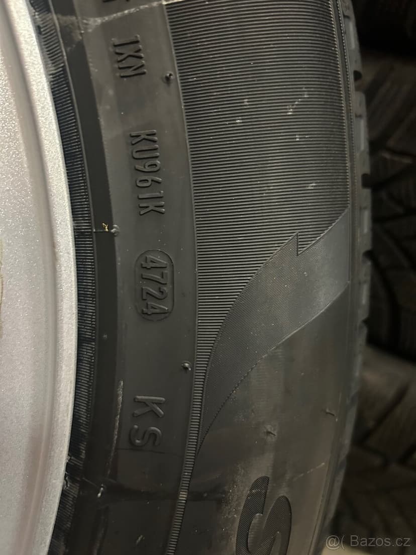 Land Rover Defender R20